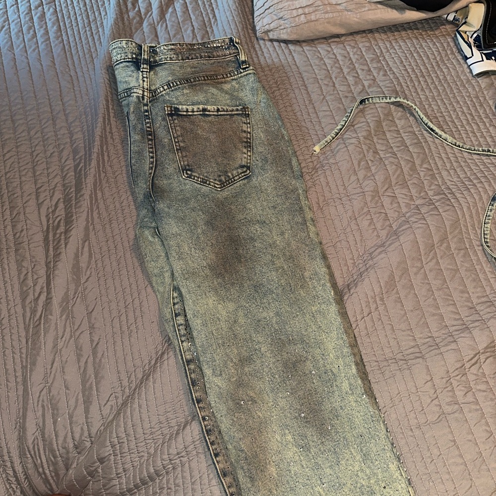 Two piece denim Rhinestone set! - Picture 5 of 9